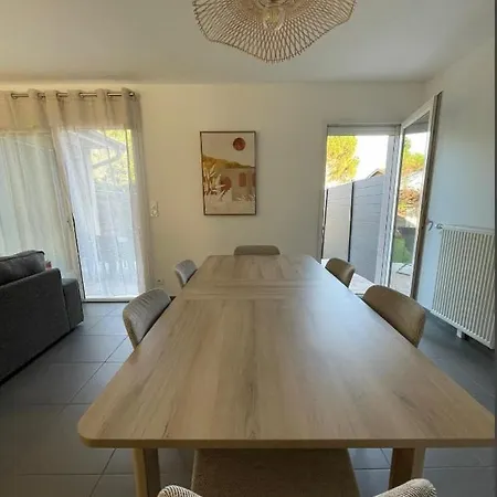 Maison Moderne Apartment